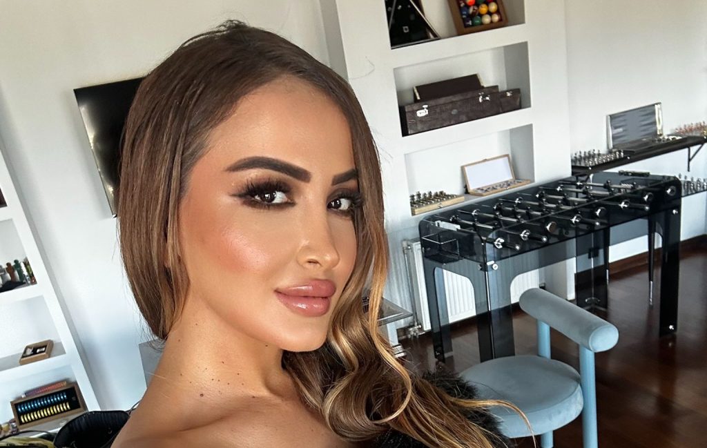 Gözde İşbilir Yazdı: Sevgililer Günü’nde Nasıl Kombin Yapılmalı?