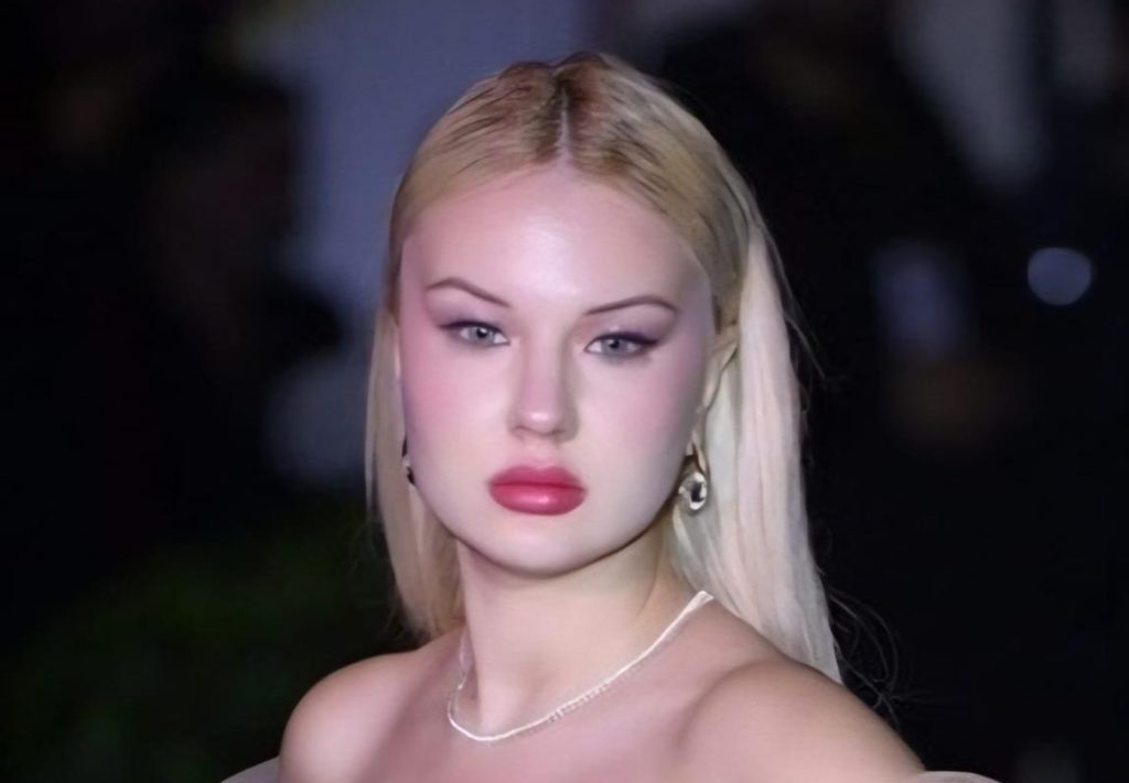 Işığın Yönünü Değiştiren İsim: Aslı Pakel Kimdir?