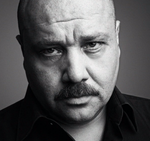 Ahmet Mümtaz Taylan Kimdir? Kaç Yaşında, Nereli, Boyu Kaç, Eşi Kim? Hangi Dizilerde ve Filmlerde Oynadı? Ahmet Mümtaz Taylan’ın Hayatı ve Kariyeri