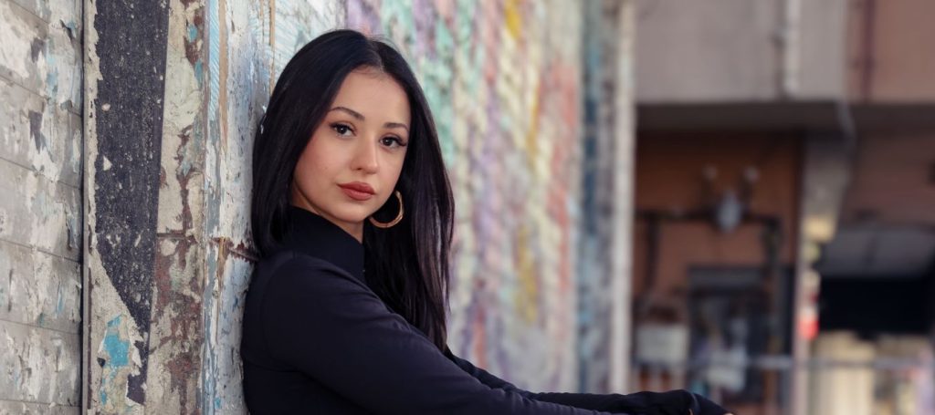 Genç Model Yağmur Beliz Karataş Zirveye Emin Adımlarla İlerliyor