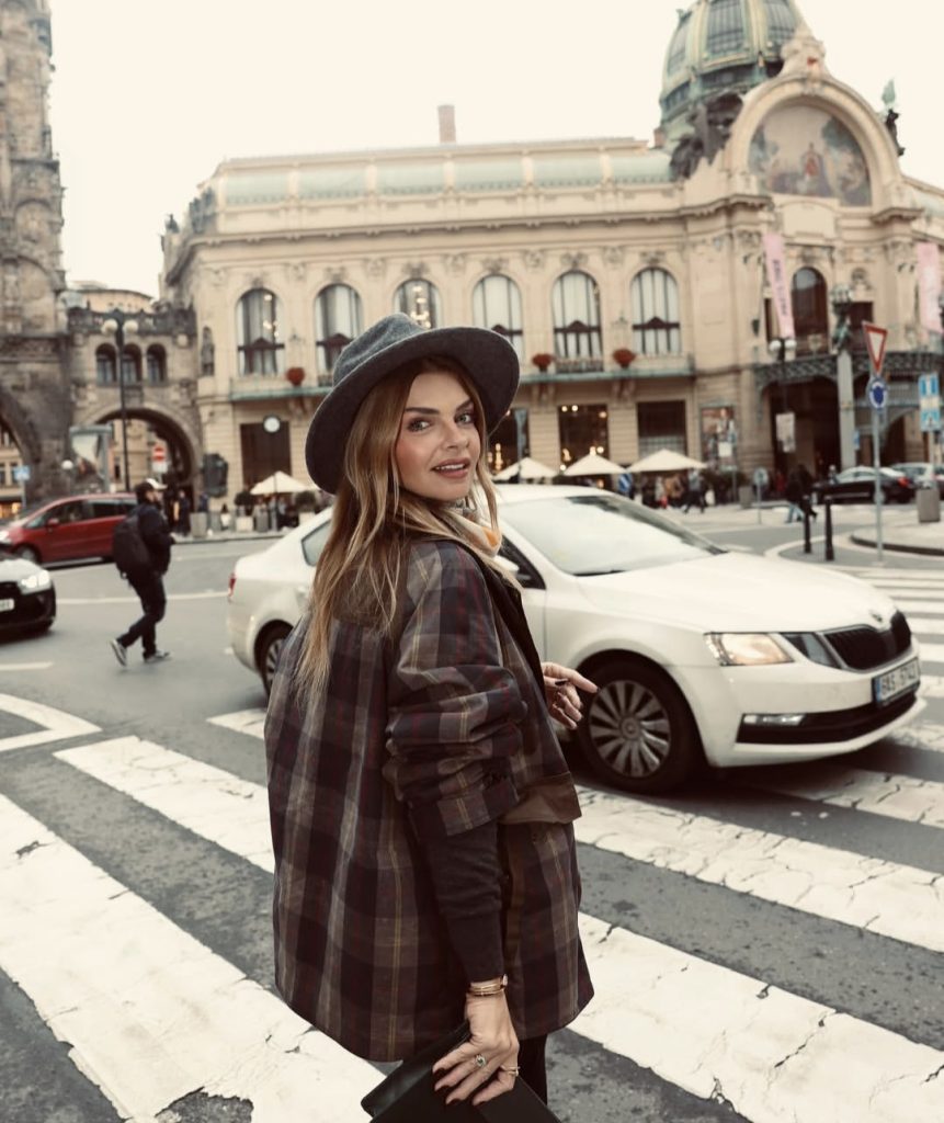 Aşk Bitti, 12 Yıllık Evlilik Tek Celsede Sona Erdi! Pelin Karahan ve Bedri Güntay Yollarını Ayırdı