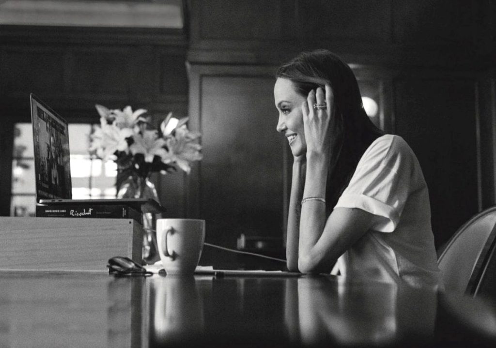 Angelina Jolie Kimdir? Kaç Yaşında, Nereli, Boyu Kaç? Angelina Jolie’nin Hayatı ve Oyunculuk Kariyeri