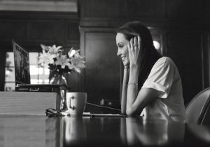 Angelina Jolie Kimdir? Kaç Yaşında, Nereli, Boyu Kaç? Angelina Jolie’nin Hayatı ve Oyunculuk Kariyeri