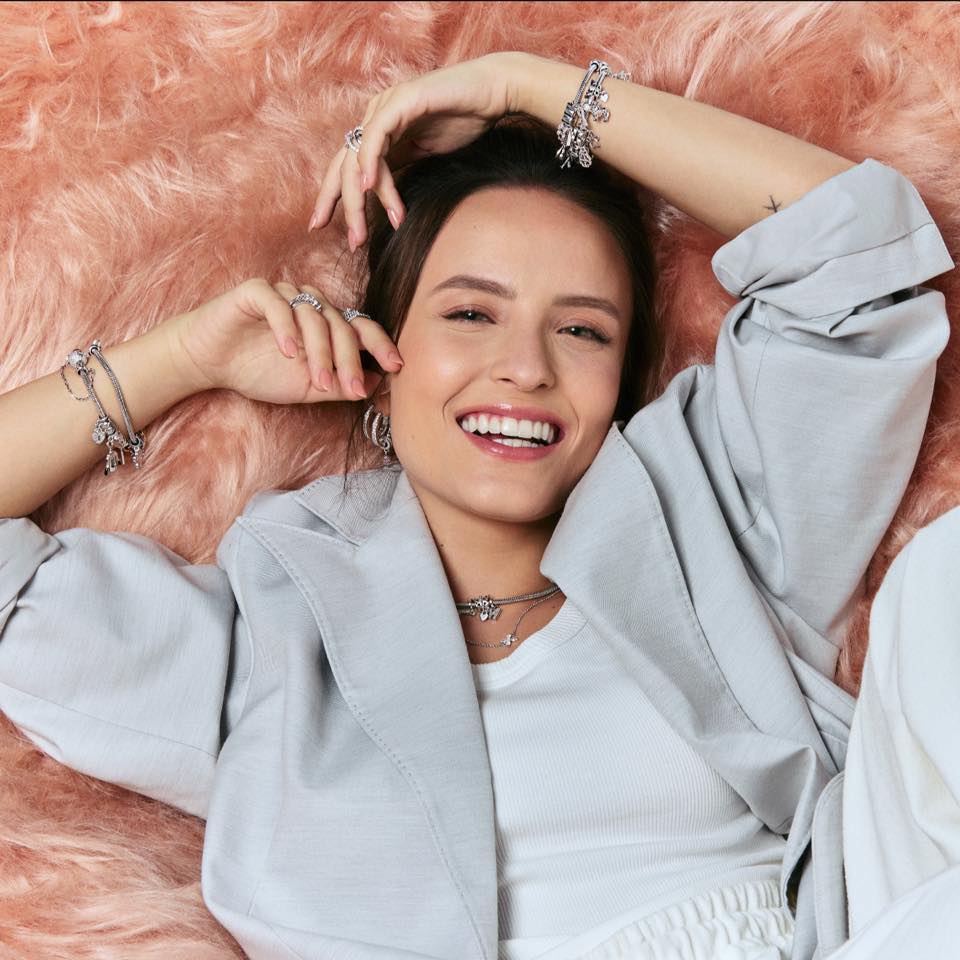 Larissa Manoela Kimdir? Kaç Yaşında, Nereli? Larissa Manoela’nın Hayatı