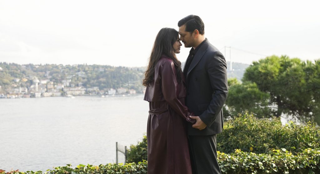 Eşref Rüya Ekranlara Veda Ediyor: İki Sezonluk Efsane Final Yapıyor